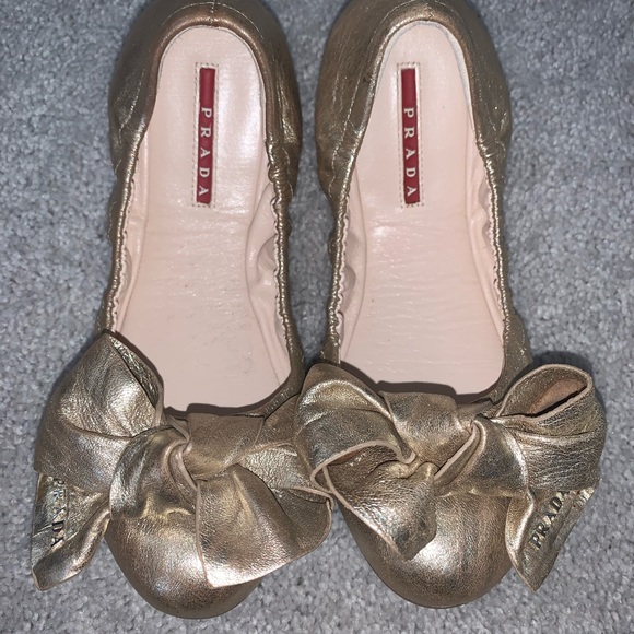 Prada Metallic Gold Ballet Flats with bow - Picture 4 of 5